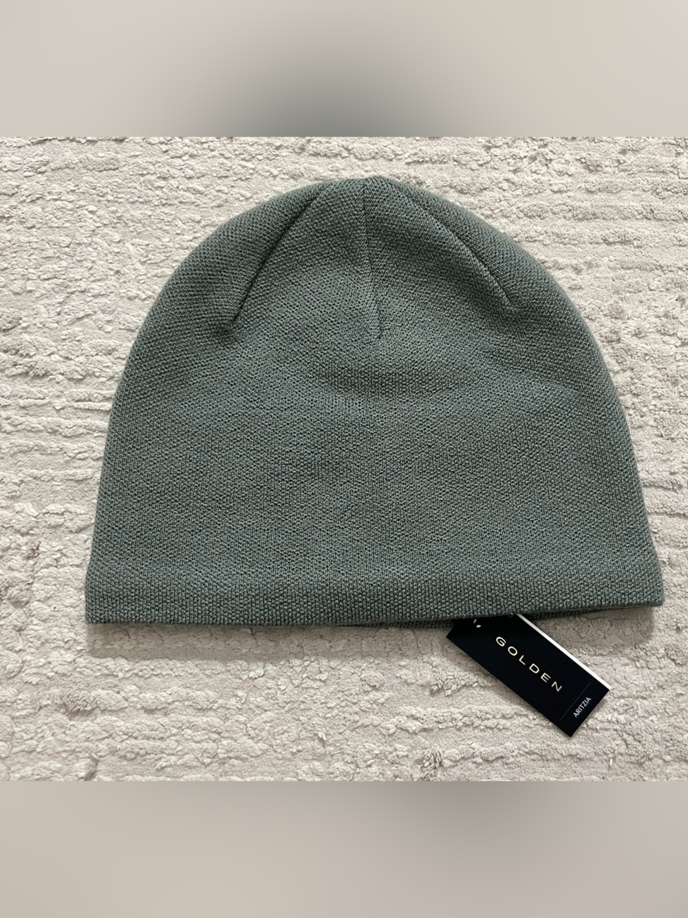 NWT Aritzia Golden Wool Short Beanie- Smokey Sage
